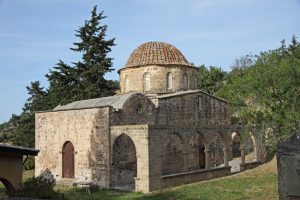Монастырь и церковь Антифонитис на Северном Кипре