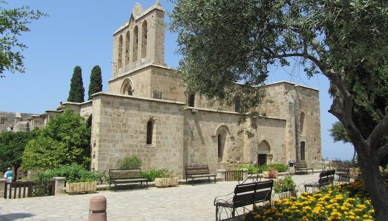 Аббатство Беллапаис, Северный Кипр, экскурсия на Кипре, экскурсии на Северном Кипре, православный Кипр