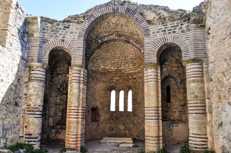 церковь святого Христофора, Замок святого Иллариона на Кипре, экскурсия на Кипре, паломнический тур на Кипр, паломничество на Кипр, Северный Кипр экскурсия, православная экскурсия на Кипре